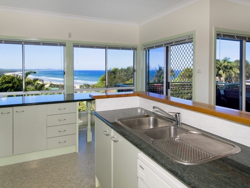 6 Short Street, Bonny Hills NSW 2445