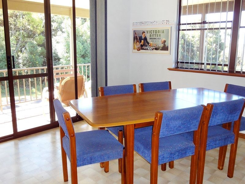 6 Hanley Street, Laurieton NSW 2443