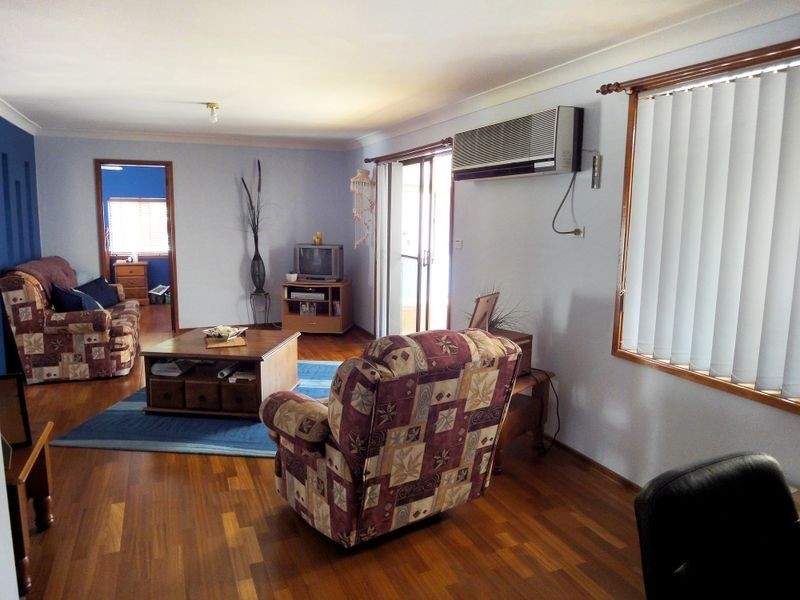 8 Phillip Close, Laurieton NSW 2443