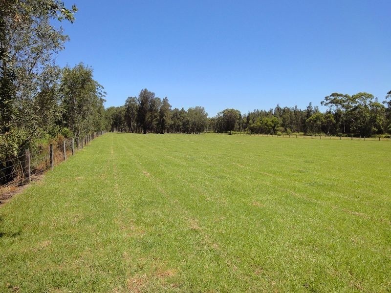 221 Wharf Road, Stewarts River NSW 2443