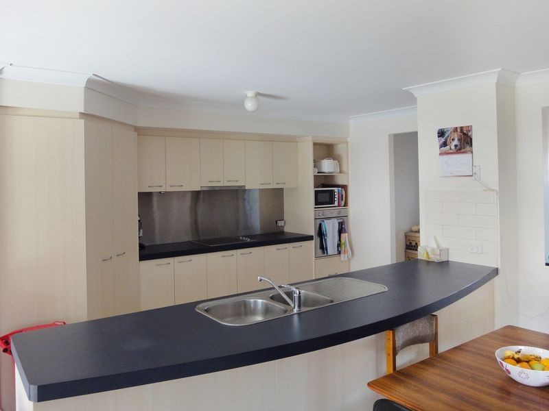 2 Alexander Close, Dunbogan NSW 2443