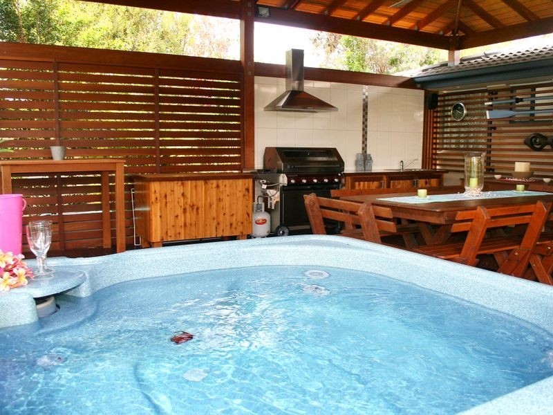 2 Tallarook Close, Dunbogan NSW 2443