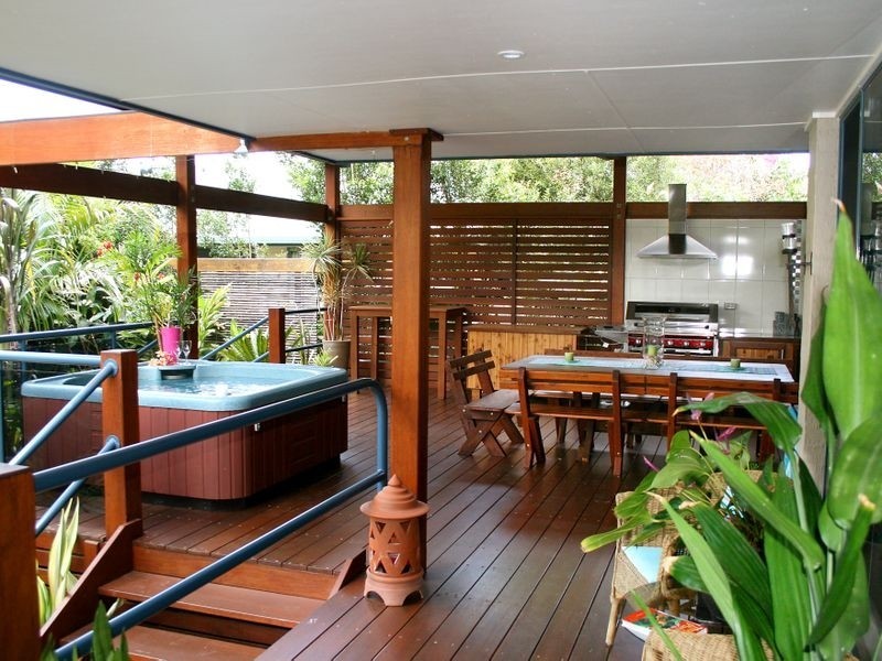 2 Tallarook Close, Dunbogan NSW 2443