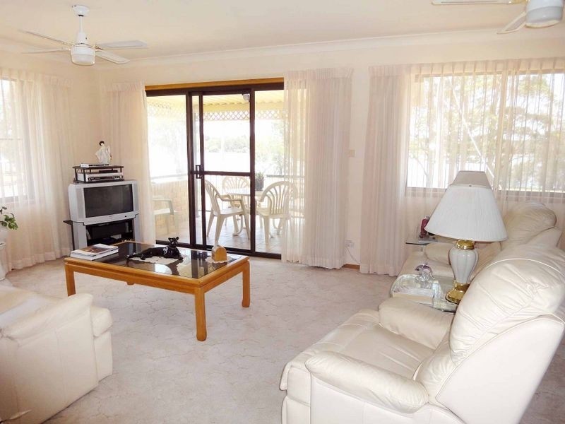 569 Ocean Drive, North Haven NSW 2443
