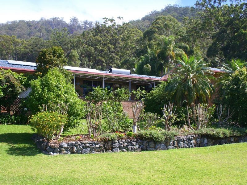 7 Waterview Crescent, Laurieton NSW 2443