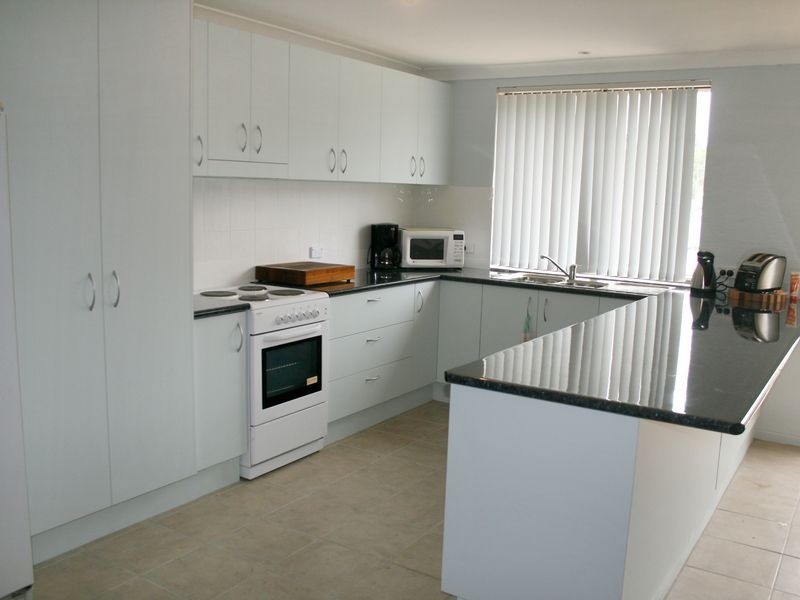 7 Lepemi Place, North Haven NSW 2443