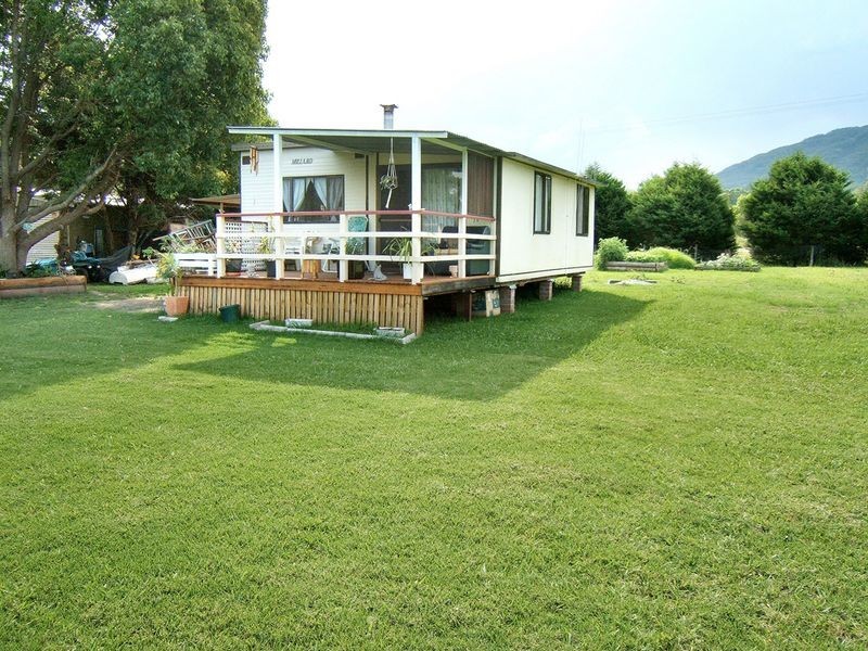 9 Wharf Road, Johns River NSW 2443