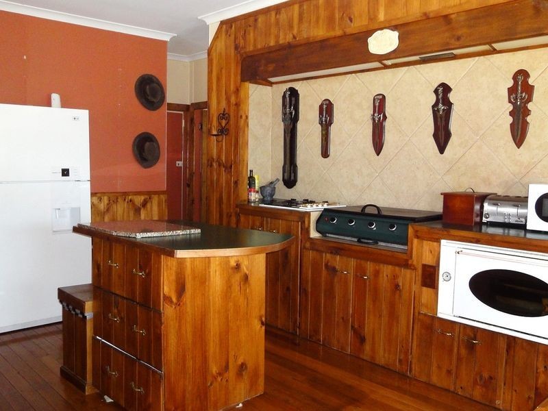 6 Lake Street, Laurieton NSW 2443