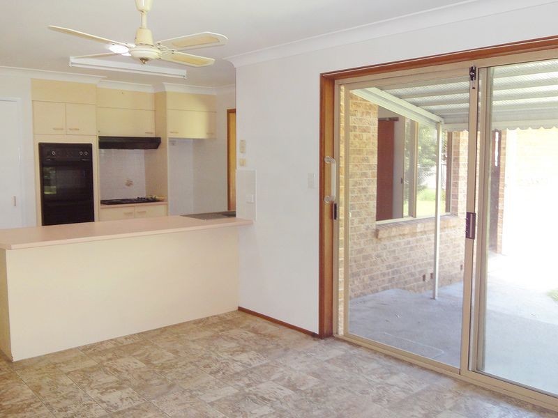 5 Lakeview Crescent, Laurieton NSW 2443