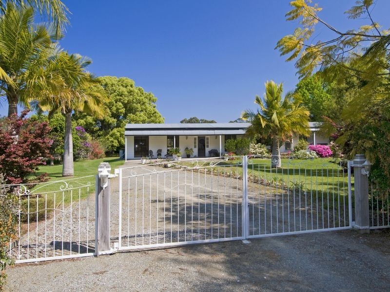 92 Wharf Road, Johns River NSW 2443