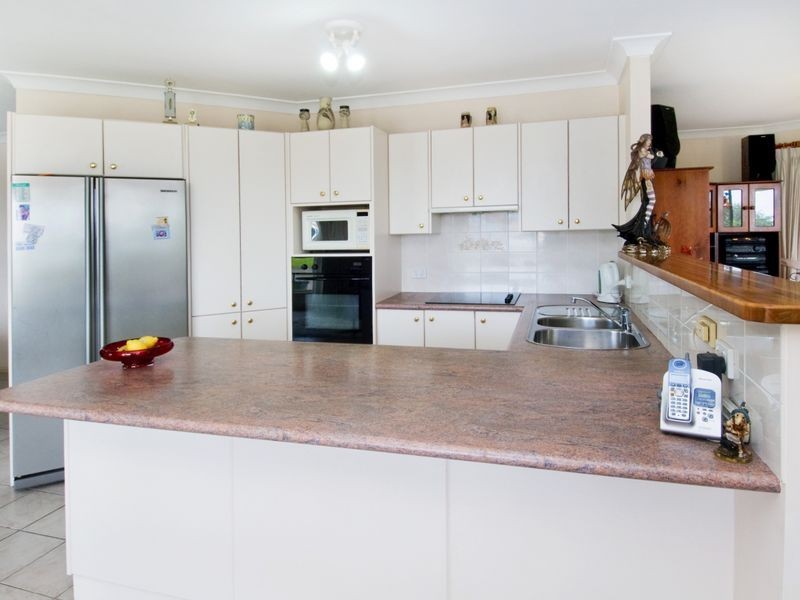 14 Waterview Crescent, Laurieton NSW 2443