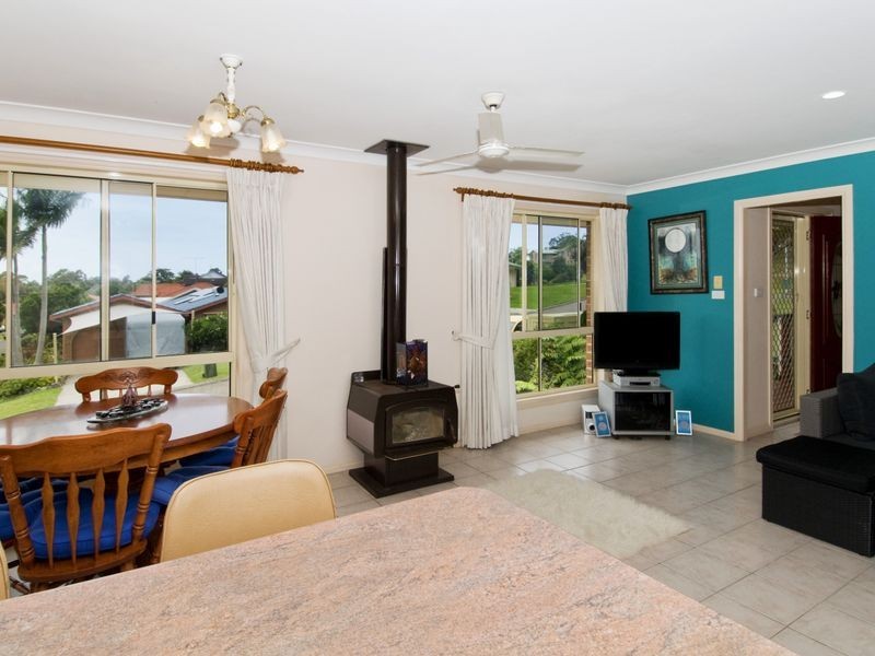 14 Waterview Crescent, Laurieton NSW 2443