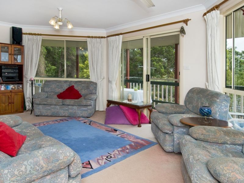 14 Waterview Crescent, Laurieton NSW 2443