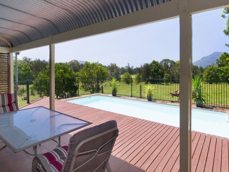 17 Henrys Lane, Moorland NSW 2443
