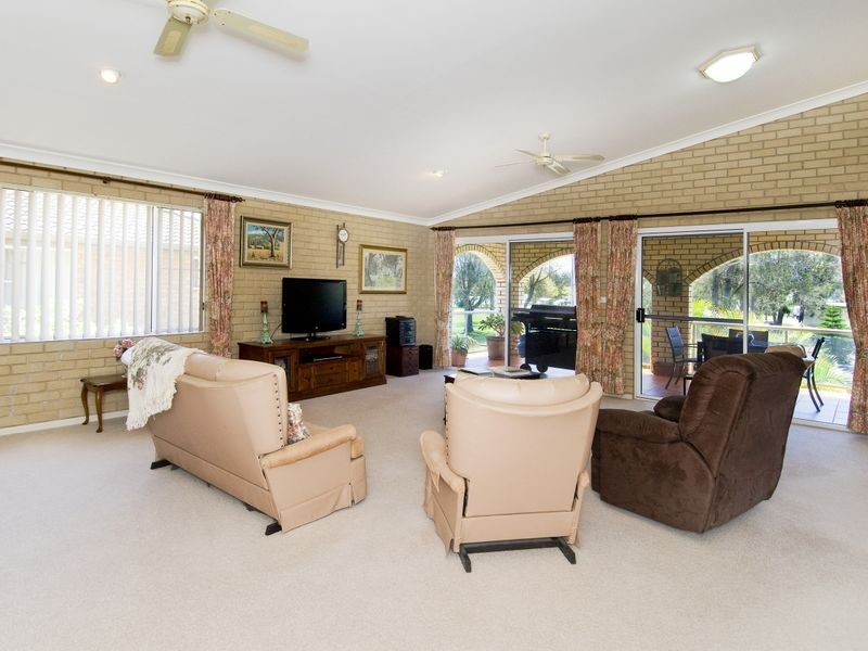 18 Camden Head Road, Dunbogan NSW 2443