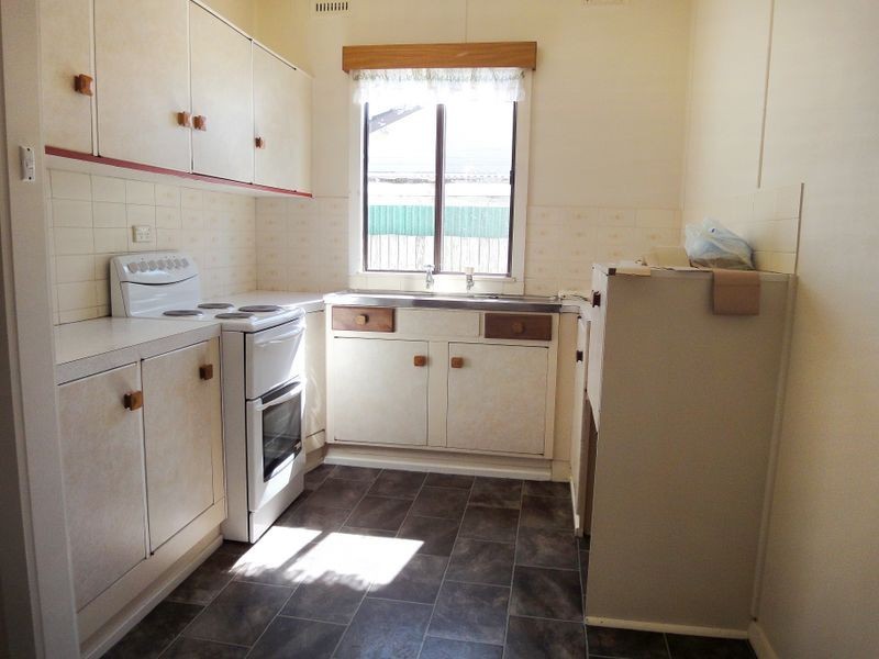 8 George Street, Laurieton NSW 2443