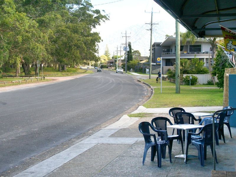 73 The Parade, North Haven NSW 2443