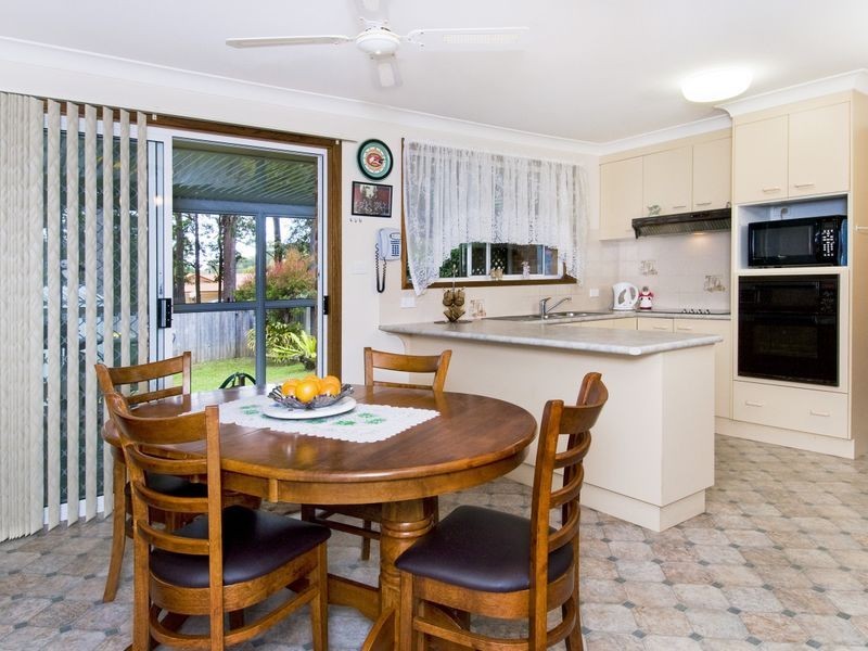 2/4 St Albans Way, Laurieton NSW 2443