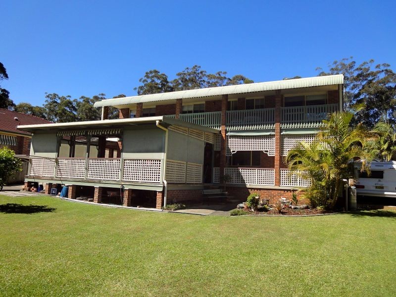 17 Lakeview Crescent, Laurieton NSW 2443