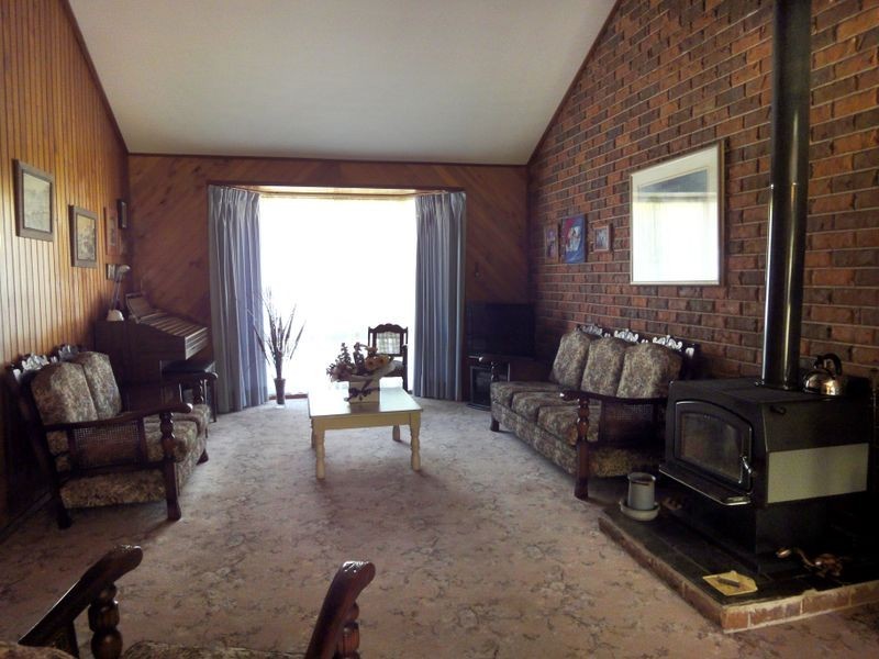 17 Lakeview Crescent, Laurieton NSW 2443