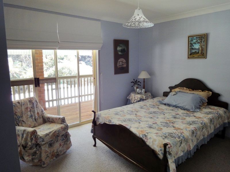 17 Lakeview Crescent, Laurieton NSW 2443