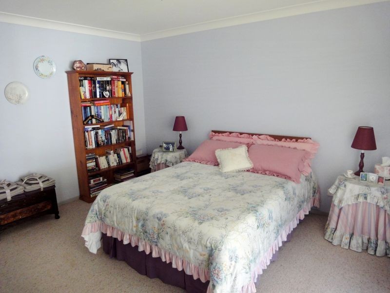 17 Lakeview Crescent, Laurieton NSW 2443