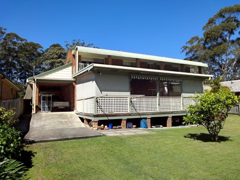 17 Lakeview Crescent, Laurieton NSW 2443