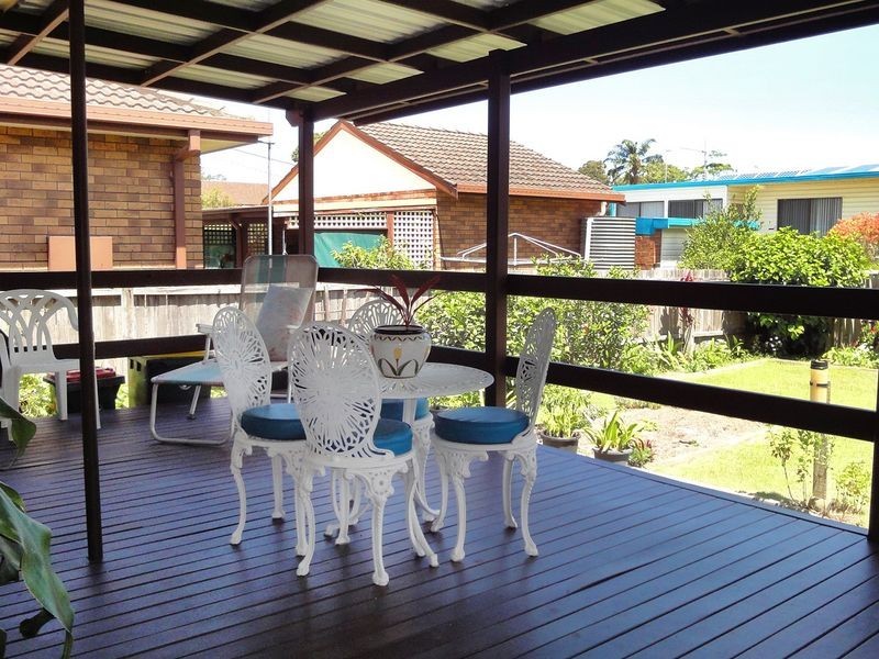 6 Lane Street, Laurieton NSW 2443