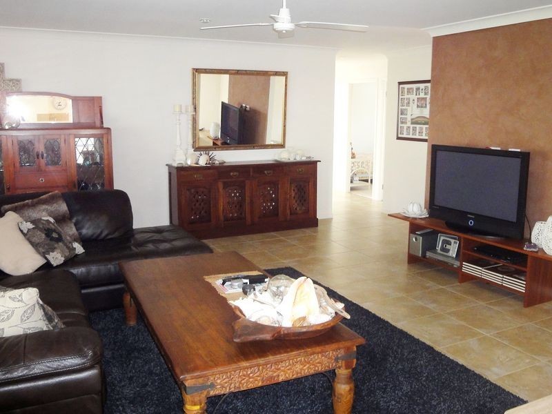 8 Alexander Close, Dunbogan NSW 2443