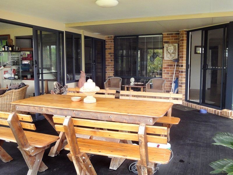 8 Alexander Close, Dunbogan NSW 2443