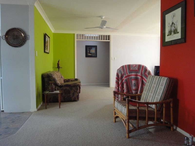 2/2A Tunis Street, Laurieton NSW 2443