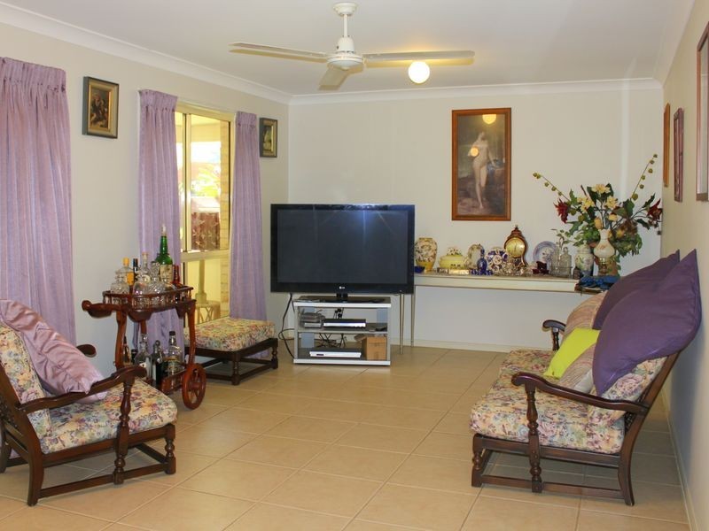 4 Friendship Place, Dunbogan NSW 2443