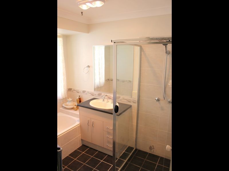 4 Friendship Place, Dunbogan NSW 2443