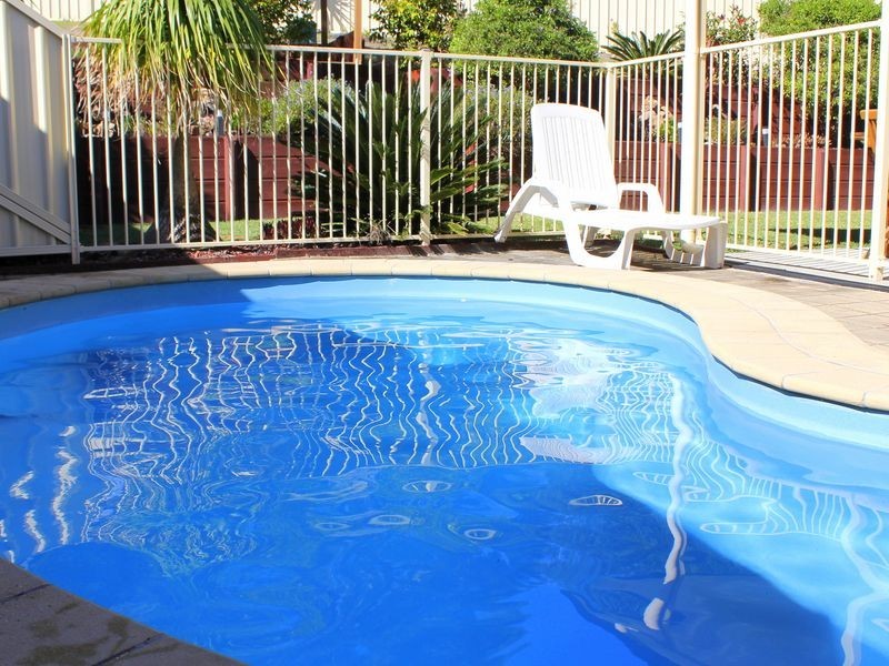 4 Friendship Place, Dunbogan NSW 2443