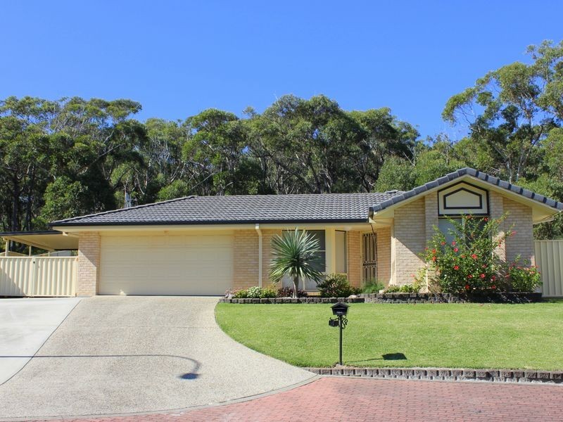 4 Friendship Place, Dunbogan NSW 2443