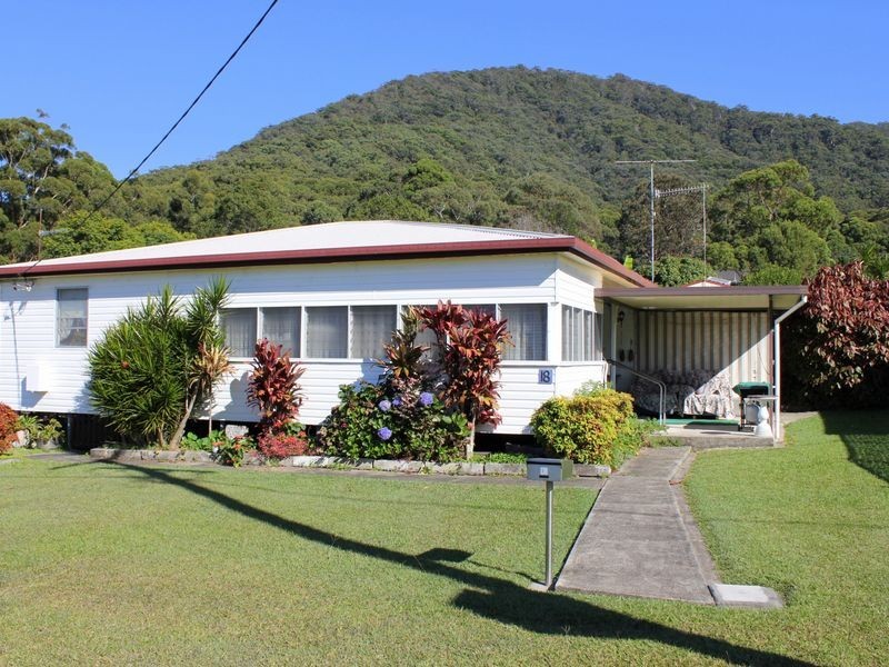 18 Bold Street, Laurieton NSW 2443