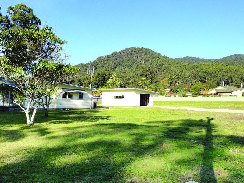 292 Ocean Drive, Laurieton NSW 2443
