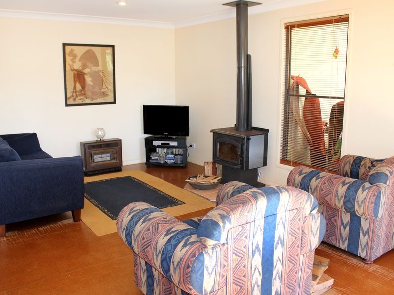 25 Church Street, Moorland NSW 2443