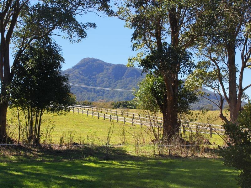 25 Church Street, Moorland NSW 2443