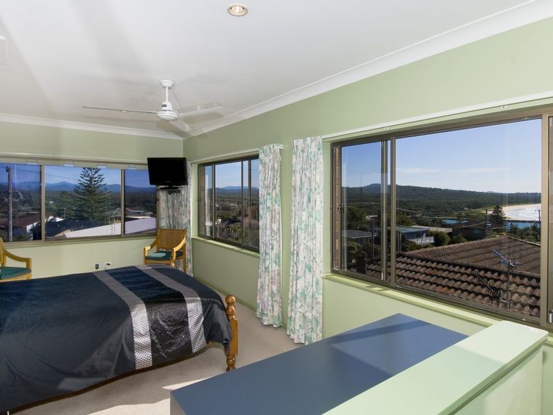 22 Bergalia Crescent, Dunbogan NSW 2443