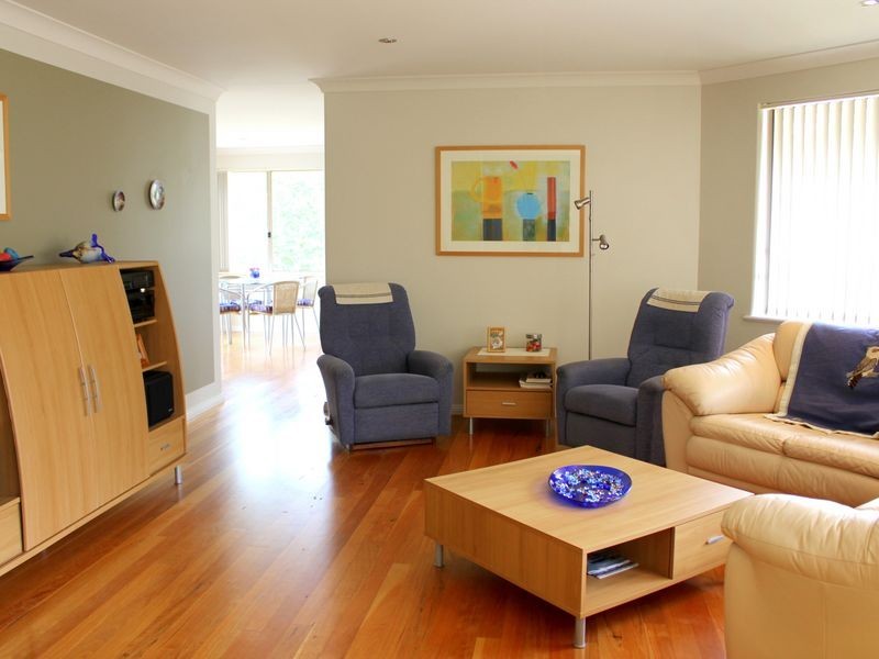 2/4 Reliance Crescent, Laurieton NSW 2443