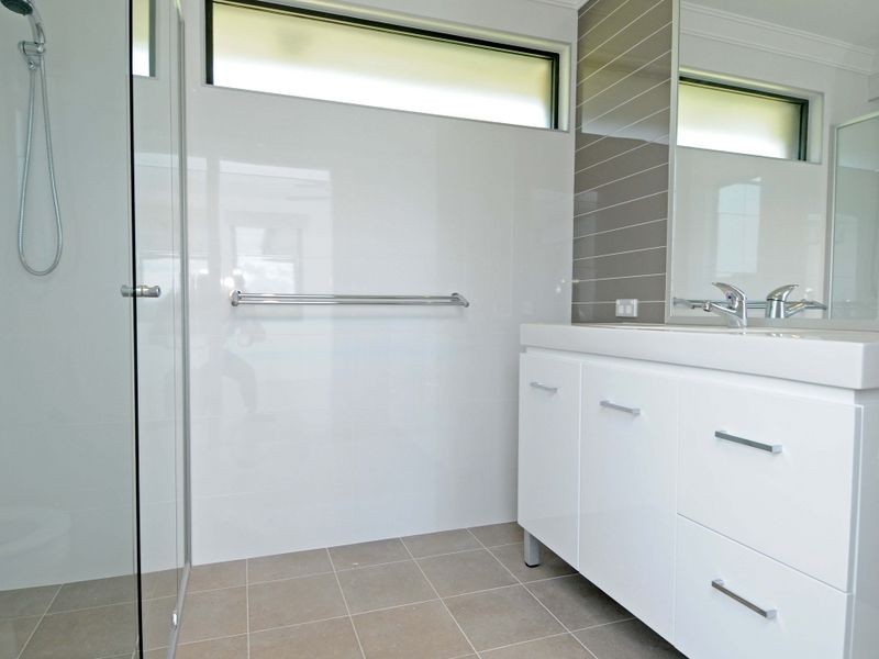 20 Admirals Circle, Laurieton NSW 2443