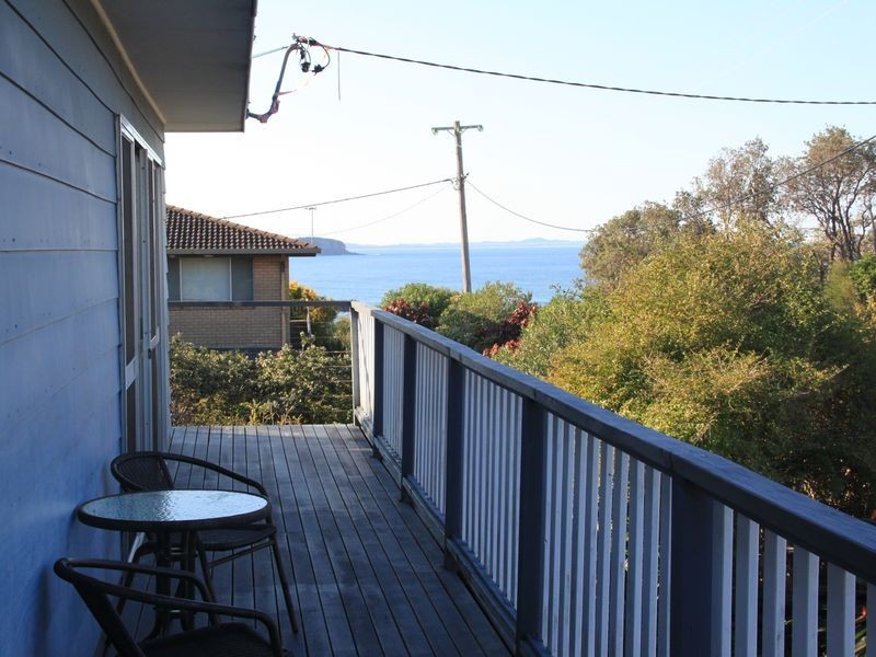 19 Bergalia Crescent, Dunbogan NSW 2443