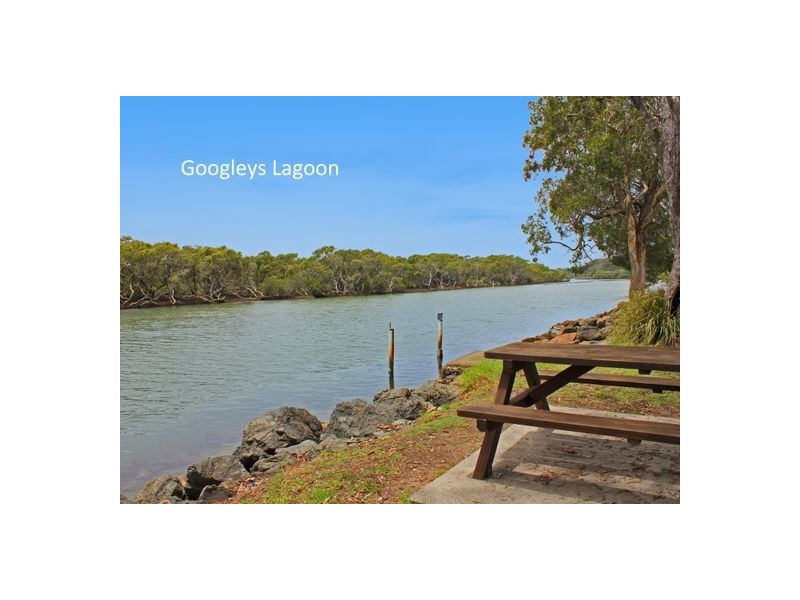 1/2 Hope Close, Dunbogan NSW 2443