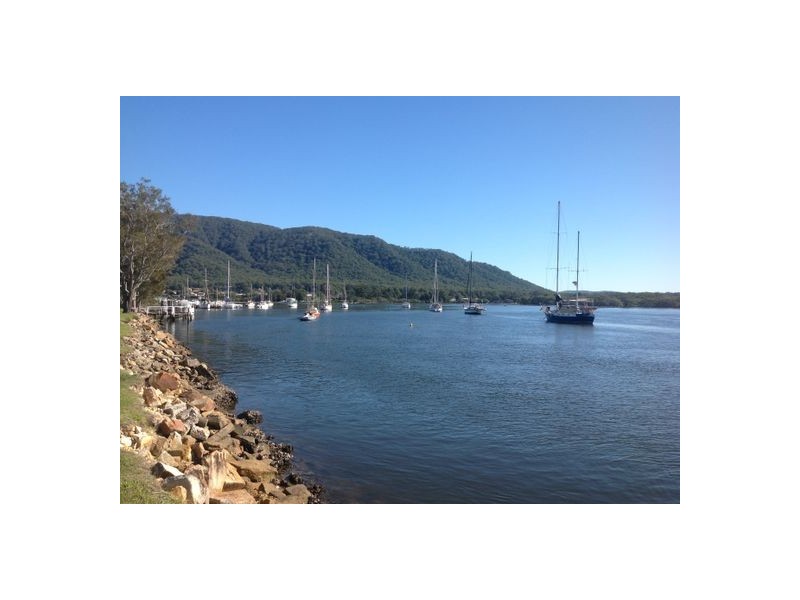 1/2 Hope Close, Dunbogan NSW 2443