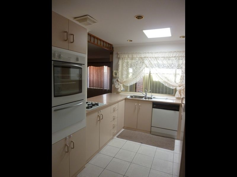 11 Glenlivet Court, Greenwith SA 5125