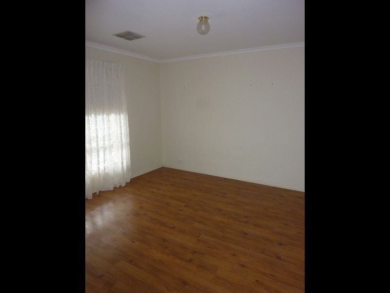 7 Swansea Circuit, Gulfview Heights SA 5096