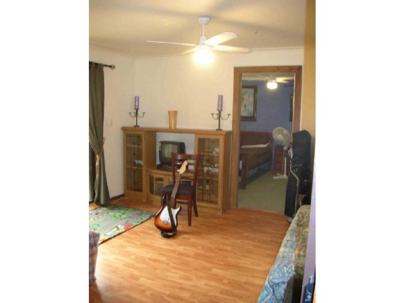 6 Rochester Drive, Salisbury Heights SA 5109