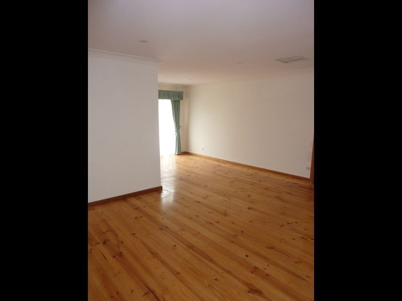 56 De Sassenay Crescent, Modbury Heights SA 5092