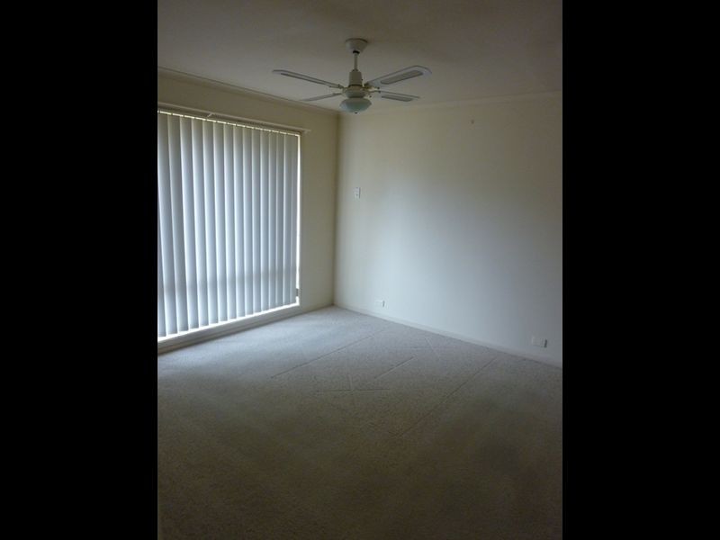 8 Holmeswood Court, Para Hills West SA 5096